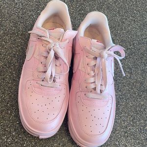 Women’s size 8 pink Airforce 1 Fontankas